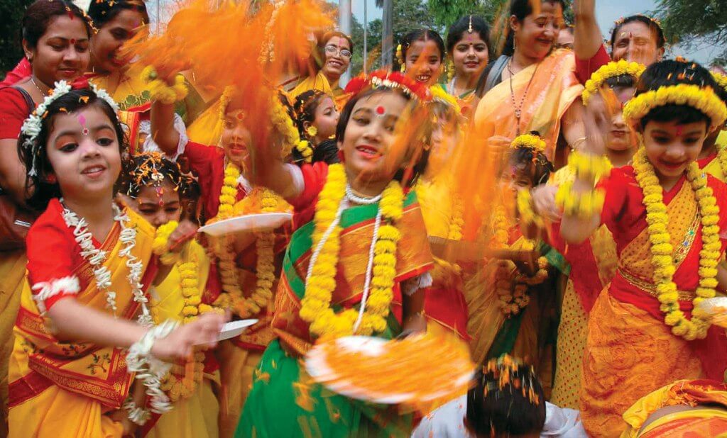 holi celebrations in shantiniketan
