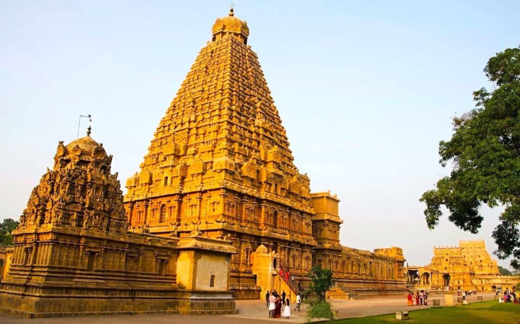 Brihadishvara-Temple-Thanjavur-Tamil-Nadu