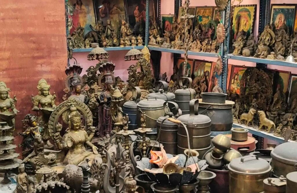 antique market visit chettinad