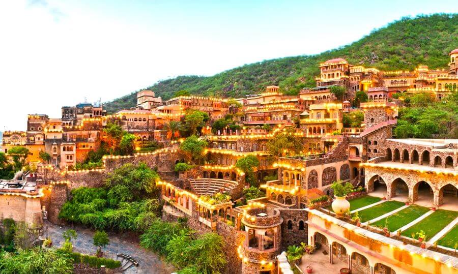 neemrana fort palace neemrana