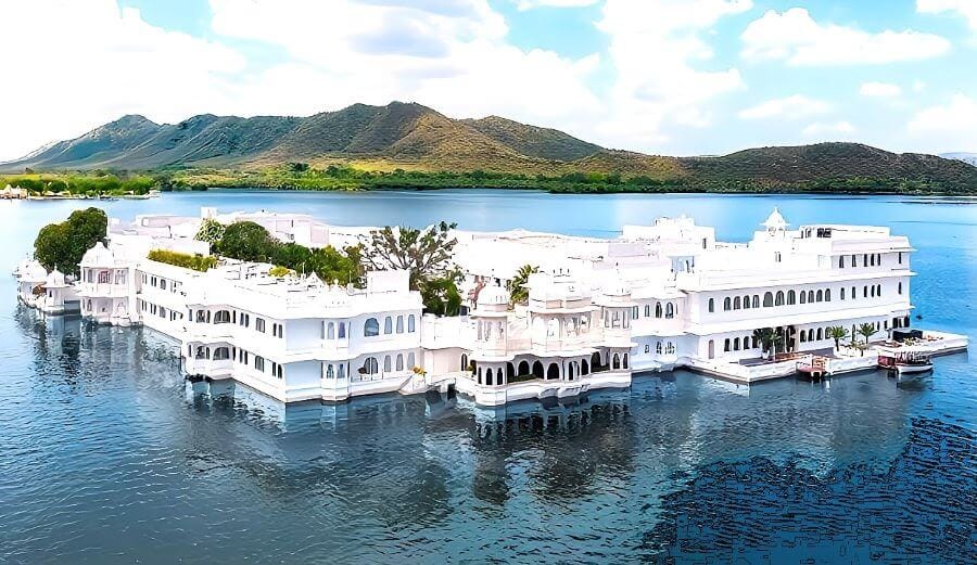 taj lake palace udaipur