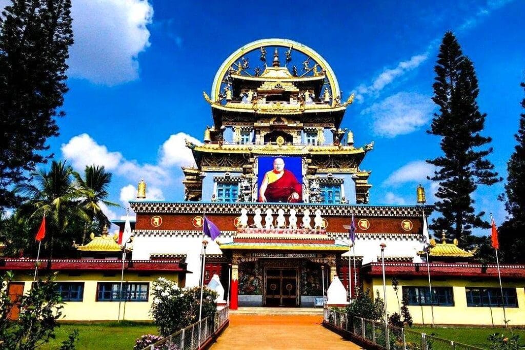 namdroling monastery golden temple