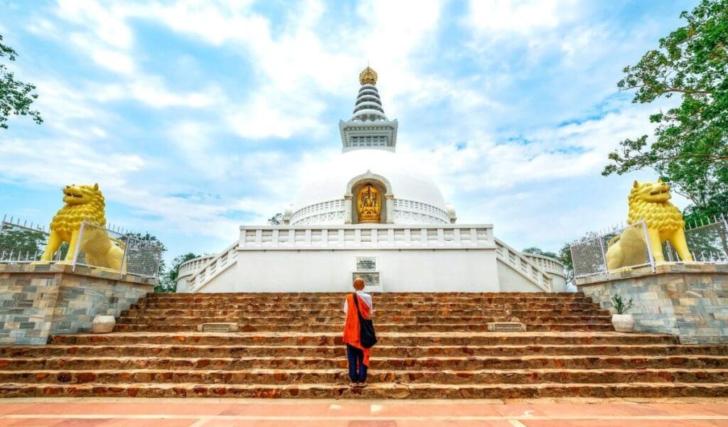 vishwa shanti stupa rajgir