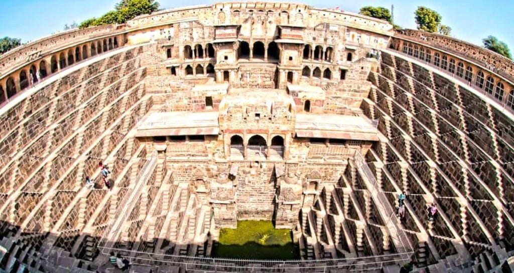 abhaneri step well jaipur