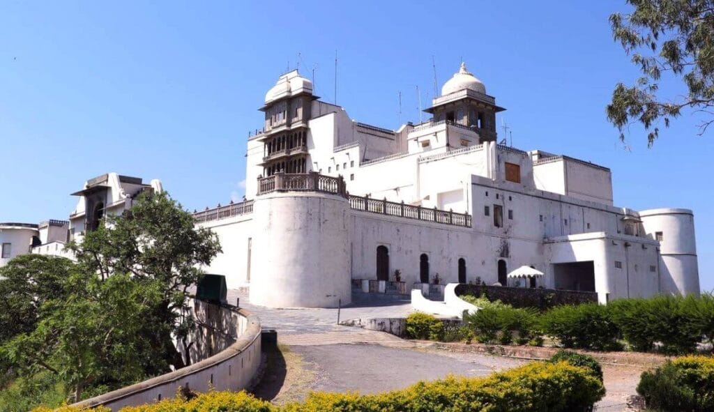 sajjangarh palace udaipur