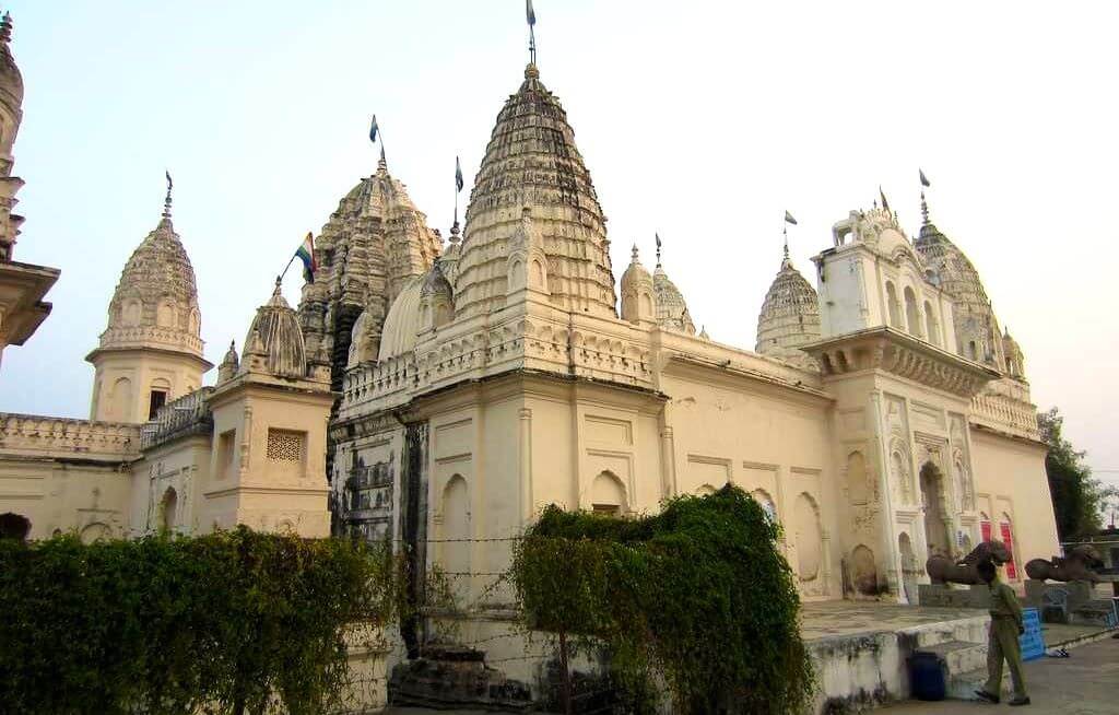 shantinath temple inside jaisalmer fort