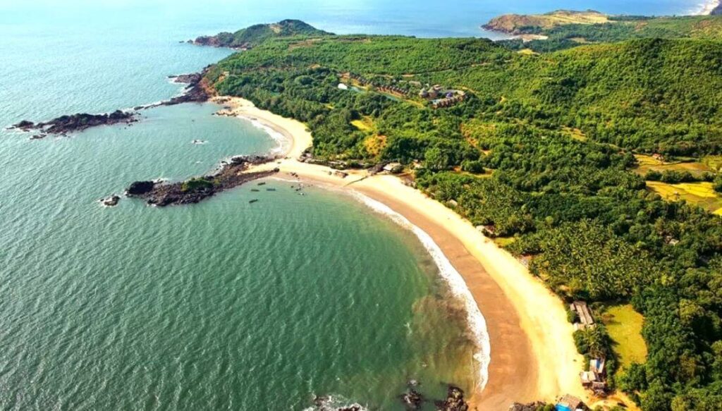 half moon beach gokarna