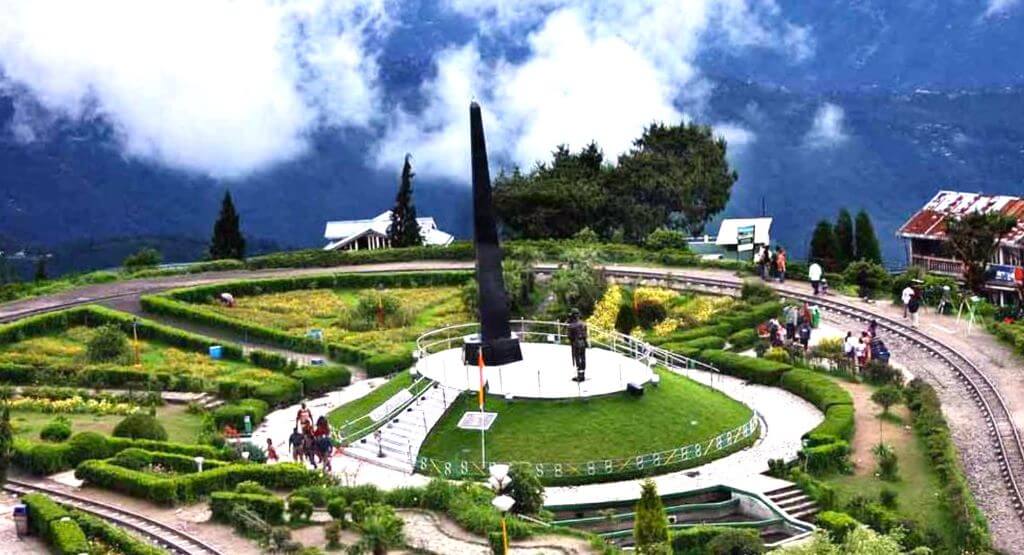 must visit places in darjeeling