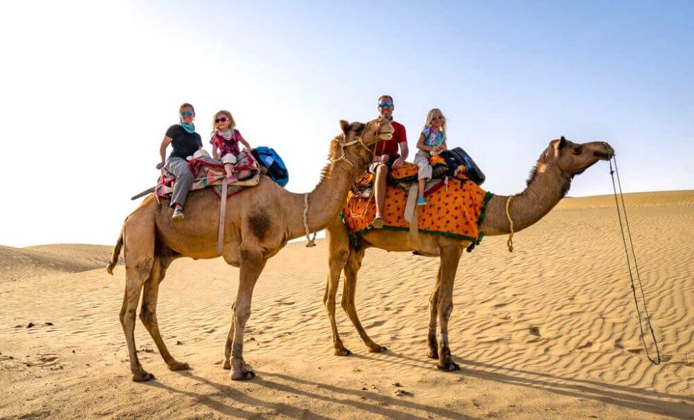 Jaisalmer-Camel-Safari-with-Kids