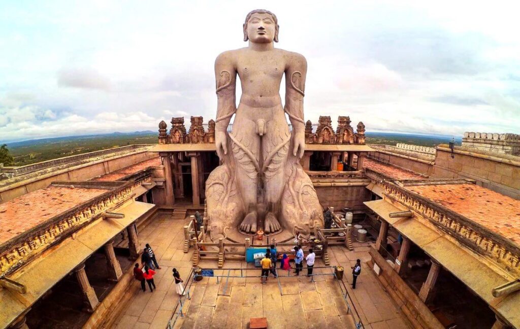 jain statue shravanbelagola