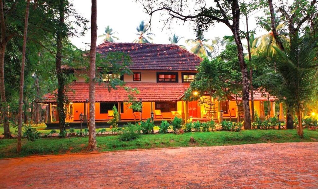 perumbayil ayurveda mana