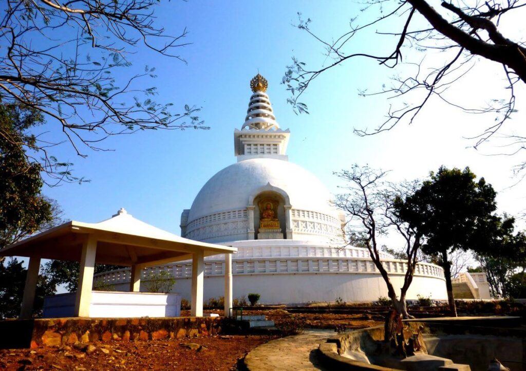tourist places in rajgir-Vishwa Shanti Stupa
