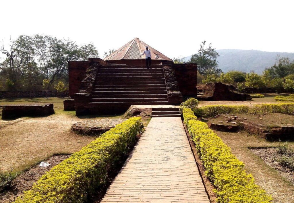 tourist places in rajgir-maniyar math