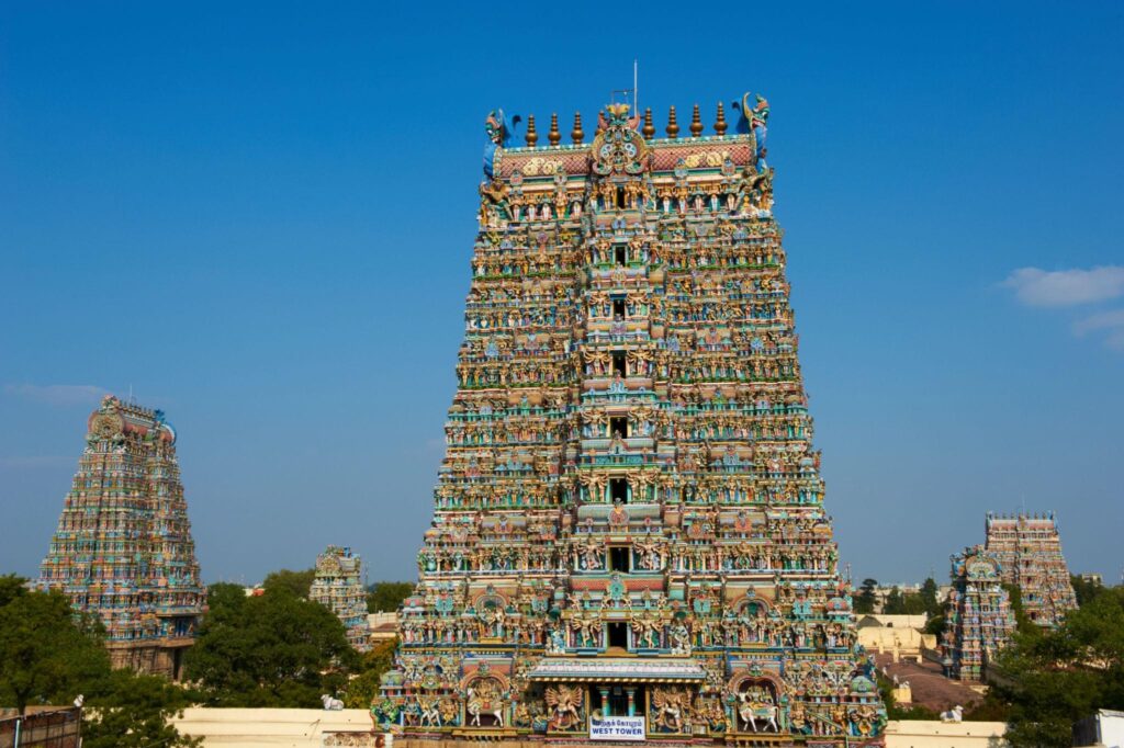 meenakshi-temple-dravidian-architecture
