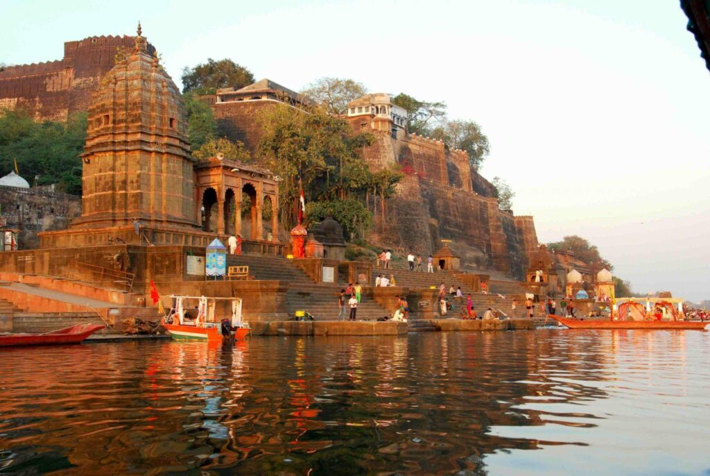 Maheshwar – Temples, Ghats and the Narmada